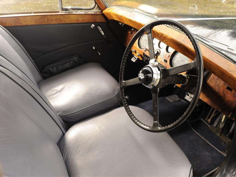  Jaguar Mark V Saloon 1948 года  (UK) (фото 2 из 6)